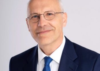 Ambasadori gjerman ‘i shqetësuar’: U bëj thirrje të gjithë aktorëve për dialog dhe vetëpërmbajtje