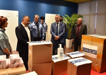 OSBE i dhuron Policisë Kufitare pajisje për mbrojtjen nga COVID-19, Ardi Veliu: Do të përballemi me sfida të panjohura