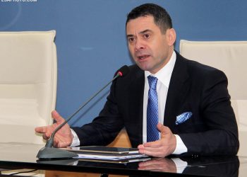 Ahmetaj tregon numrin e përfituesve nga paketat ekonomike: Brenda 15 qershorit hidhet paga e tretë e “luftës”