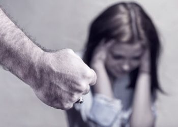 Tiranë/ Ngacmon seksualisht vajzën, rreh gruan dhe armëmbajte pa leje, gjykata e dënon me 3.4 vite burg