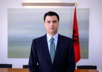 Basha shpërndan postimin e Kryetares së Komisionit Europian: E ardhmja europiane e Shqipërisë varet nga zbatimi i 15 kushteve