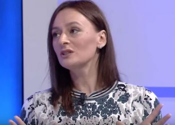 E diela pa makina/ Blerina Bombaj “shpërthen” ndaj Ramës: Restorantet në periferi me çfarë do paguajnë rrogat, ujin, plehun, preshin dhe leshin