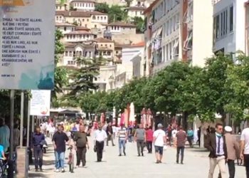 Shtohen rastet me Covid-19 në Berat/ Pesë persona rezultojnë të infektuar, mes tyre edhe një infermiere e Kirurgjisë