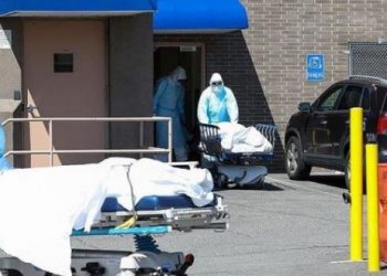 Britani/ 621 viktima në 24 orët e fundit nga COVID-19, totali i kalon 28 mijë