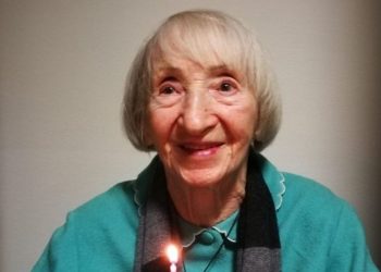 Mjekët nuk i dhanë shpresa, e moshuara 102-vjeçare fiton “luftën” me koronvirusin