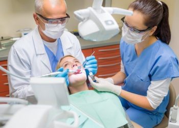 Zbardhet urdhri/ Nga 11 maji hapen klinikat dentare, njihuni me orarin dhe masat që duhen zbatuar