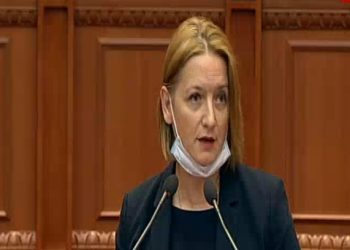 Kreditë për bizneset, ministrja Denaj tregon pikat e rimëkëmbjes: Sot firmosim marrëveshjen me bankat për garancinë e dytë