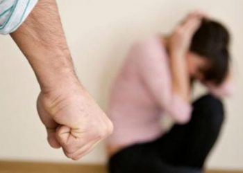 E kërcënoi se do ta vriste dhe rrahu barbarisht bashkëshorten, arrestohet në flagrancë 39 vjeçari