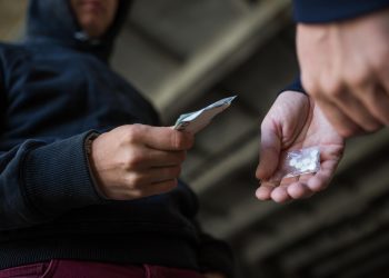 Policët e cilësonin si “fantazma”/ 45-vjeçari shqiptar kapet me 32 kg drogë në Greqi, e përfshirë edhe bashkëshortja