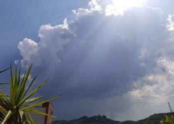 Meteorologët parashikojnë rënie temperaturash e reshje gjatë javës