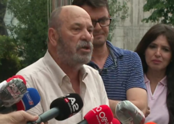 Edmond Budina akuzon: E shembën teatrin para se të vinte Europa Nostra, kostumet dhe bobinat i kanë hedhur