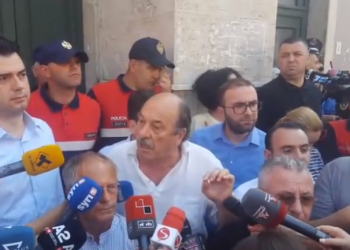 Përplasje te Teatri Kombëtar, kërcënon Budina: Të mos derdhin gjak se…