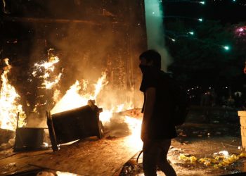 Protesta të dhunshme dhe kaos në SHBA/ Guvernatori i Minesotës thërret Gardën Kombëtare