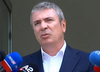 Tre orë debate për “Reformën Zgjedhore”/ Gjiknuri: Ndryshimet prekin Kushtetutën, deklaratat politike nuk janë sebep për t’u larguar nga tryeza