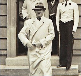 FOTOT/ 10 faktet e panjohura për Adolf Hitler: E ëma mendoi ta abortonte