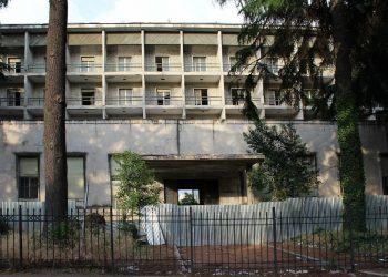 “Teatri, teatri”… por si e shiti Berisha “Hotel Dajtin”, që është i shpallur Monument Kulture