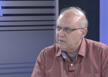 ‘Do shkoje në dasma?’/ Mjeku Tritan Kalo nuk heziton: S’do e refuzoja ftesën, por kujdes me puthjet e përqafimet