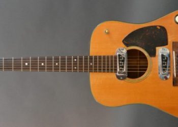 Ankand/Kitara e Kurt Cobain kap shifrën prej 1 milion dollarësh