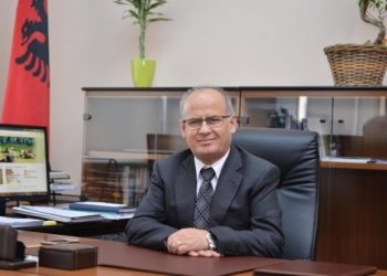 Koni i shkruan publikisht Shahinit: Shty zgjedhjet në universitete, po shkel ligjin