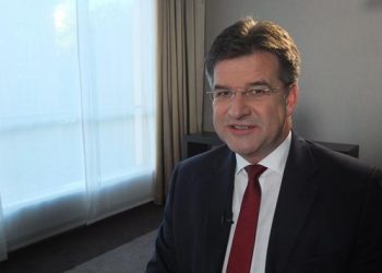 Zbardhen bisedat për rifillimin e dialogut Kosovë-Serbi/ Lajçak telefonon udhëheqësit kosovarë