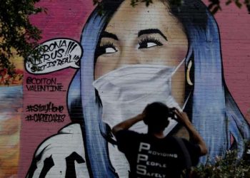 “COVID është si HIV”/ Deklarata e fortë e mjekëve: Ne kurrë s’do të kemi vaksinë, në Itali virusi që nga tetori