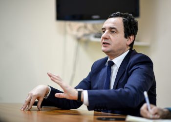 Kurti thirrje deputetëve: I lini mënjanë kalkulimet politike dhe partiake, pengimi i punës së Kuvendit rrezikon jetën e qytetarëve