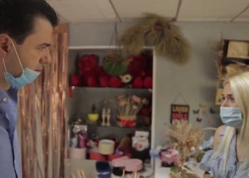 Basha takim me bizneset në Tiranë: Pa ju shkatërrohet ekonomia. Ky do vetëm të zhvasë, bashkë do t’i ndryshojmë gjërat