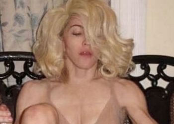 FOTO/ Gjysëm e zhveshur dhe me këmbët e hapura, Madonna i vë “flakën” rrjetit