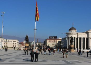 Maqedonia e Veriut zgjat për 14 ditë të tjera gjendjen e jashtëzakonshme