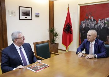 Në fokus rinisja e futbollit, Armand Duka takim “kokë më kokë” me presidentin Meta