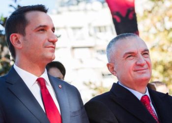 Veliaj-Metës: Pse nuk e shpalle “godinën e tallashit” Monument Kulture kur ishe kryeministër?