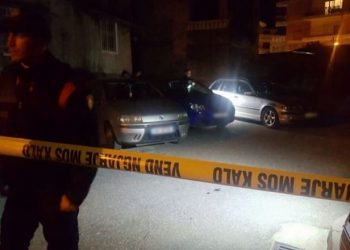 Plas arma në Peqin, një i plagosur dërgohet në gjendje të rëndë në spital