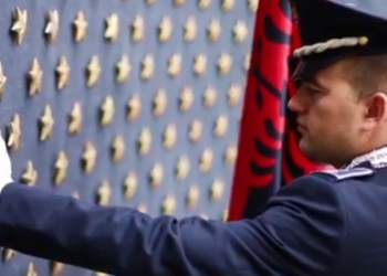 Dita e Dëshmorëve/ Rama publikon videon homazh për të rënët e policisë në detyrë: I përjetshëm kujtimi!