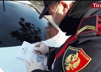 Të dehur e pa patentë/ Policia aksion masiv gjatë fundjavës, arreston 18 shoferë, procedohen 446 të tjerë