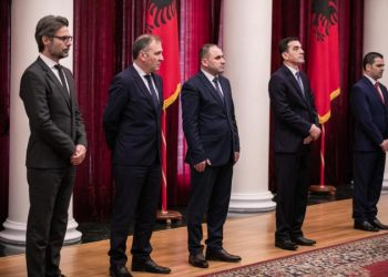 Tre prokurorët e SPAK betohen para presidentit, Meta ju jep mesazhin: Nisni hetimet profesionale dhe të pavarura