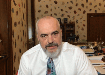 Koronavirusi nuk infekton me orar/ Rama: Ja pse mbeten ende në fuqi fashat e orareve në zonat e kuqe