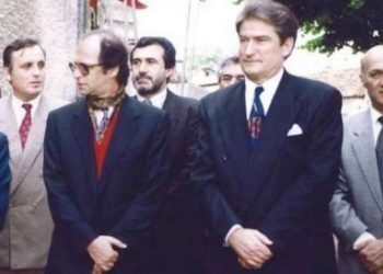 Mësoni nga Ibrahim Rugova dhe mos u merrni me punët e Shqipërisë