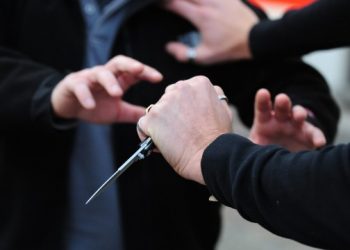 17-vjeçari humb jetën pas një sherri me thika/ Lidhja që kishte me bosin e mafias në Itali