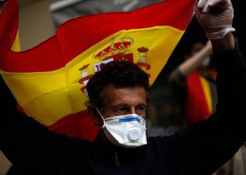 Spanja lehtëson masat, merr vendimin për nisjen e fluturimeve me Italinë