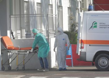 38 pacientë të shtruar dhe 8 në terapi intensive, rritet numri i të hospitalilizuarve në Shqipëri