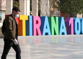 Sot, hapja e madhe pas dy muajve karantinë/ Zgjatet fasha e orarit, lejohen stërvitjet në grup, mbi 2 të ftuar në studiot televizive