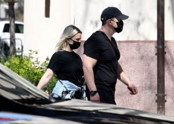 “81 mijë persona kanë shfaqur shenja të Covid-19 që nga fillimi i epidemisë”/ Brataj: S’është si gripi, presim rritje të rasteve