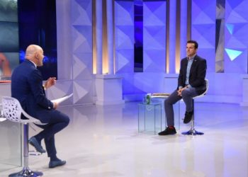 Kryebashkiaku Erion Veliaj: Ja pse u bë shembja e Teatrit Kombëtar në orën 04:00 të mëngjesit