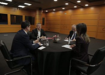 Reforma Zgjedhore/ Ambasada Britanike përshëndet rikthimin e opozitës në tryezë: Kapërceni ngërçin për të bërë një hap drejt BE