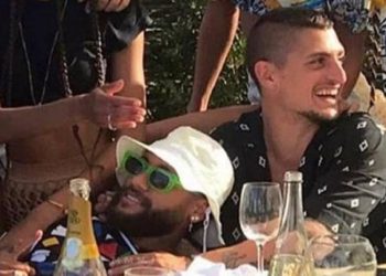 Nuk pyesin për virusin, Neymar dhe Verratti harbohen në luksin e Saint-Tropez…