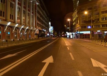 Maqedonia e Veriut paralizohet nga COVID-19, valë e re e virusit