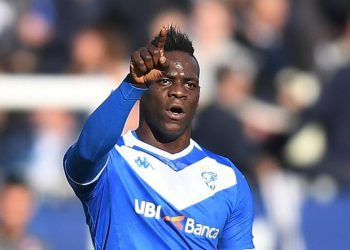 Përdhunimi i 15-vjeçares, Balotelli publikon foton nga Tirana dhe jep mesazhin e fortë