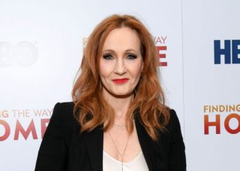 J.K. Rowling kritikohet për “tweet”-et kundër transgjinorëve