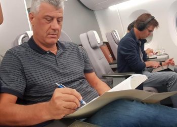 Thaçi anulon udhëtimin drejt Uashingtonit, politika në Prishtinë e Tiranë reagon ashpër për akuzat e Hagës