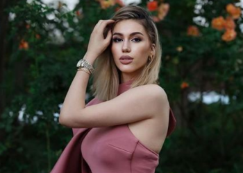 Blogerja seksi rrëfen raportin që ka me vjehrrën: Ja për çfarë e pyes më shumë